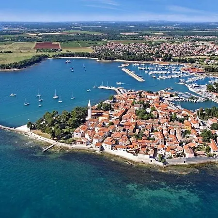 Classy In Novigrad With Private Pool Casa de Férias Novigrad Istria