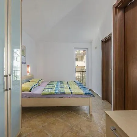 Classy In Novigrad With Private Pool Holiday home *
