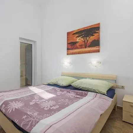 Holiday home Classy In Novigrad With Private Pool *